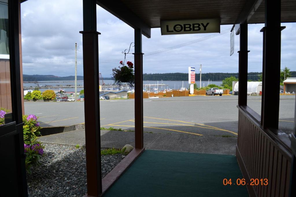 Dalewood Inn Port McNeill Esterno foto