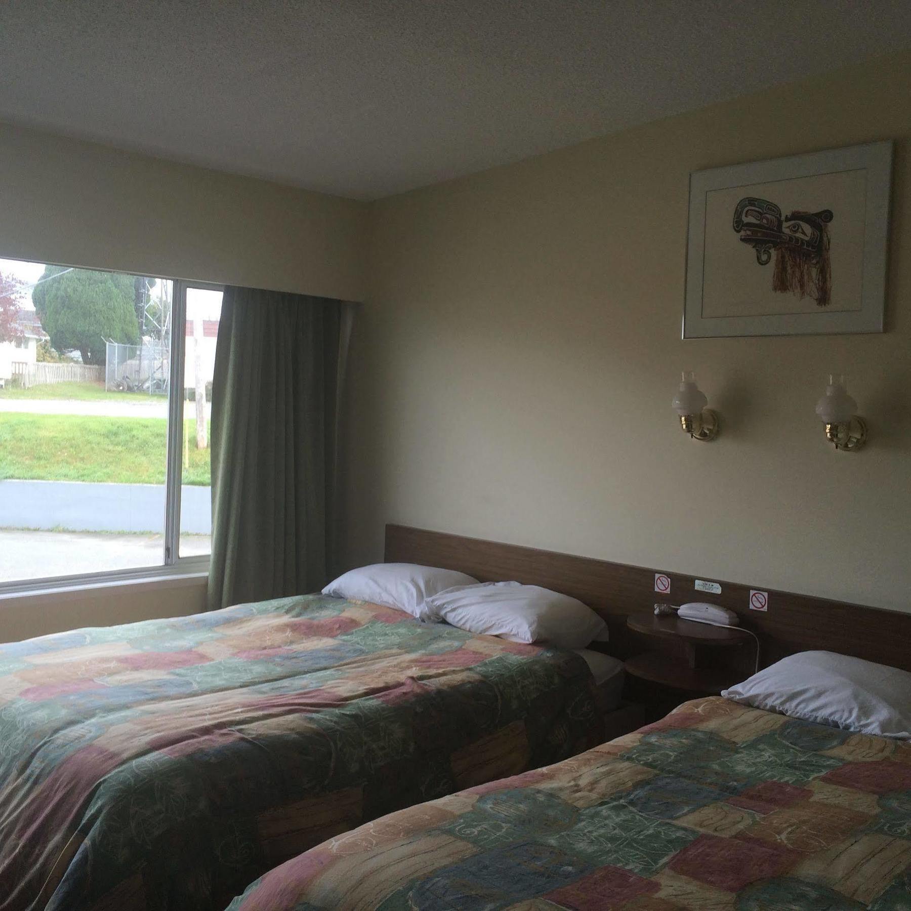 Dalewood Inn Port McNeill Esterno foto